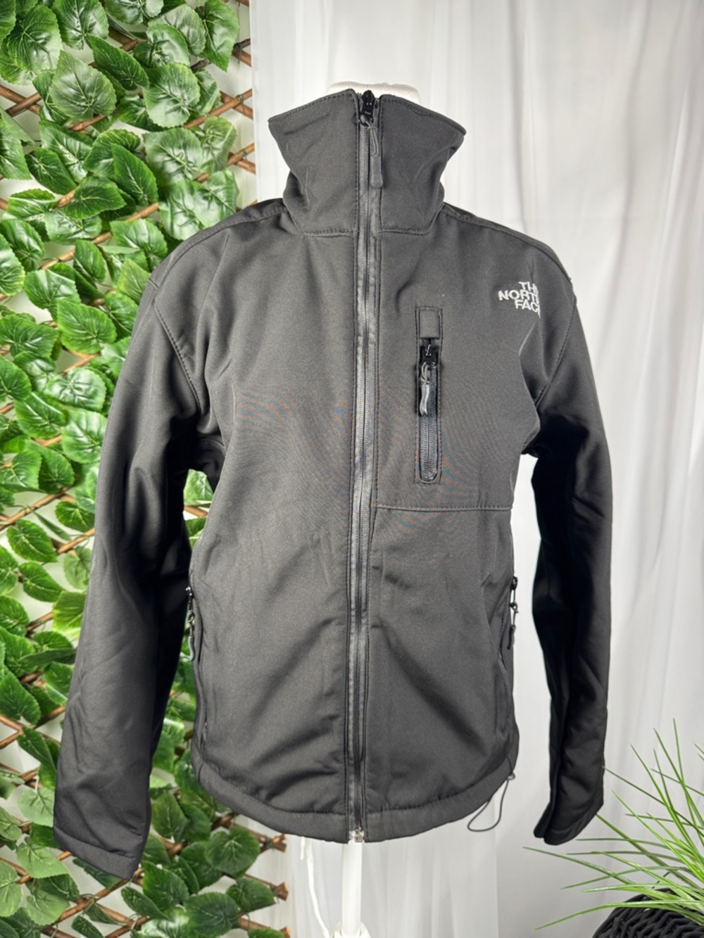 The North Face Black Men's Performance Softshell Jacket